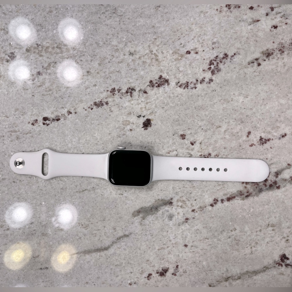 Series 4 Apple Watch 40mm cellular + gps